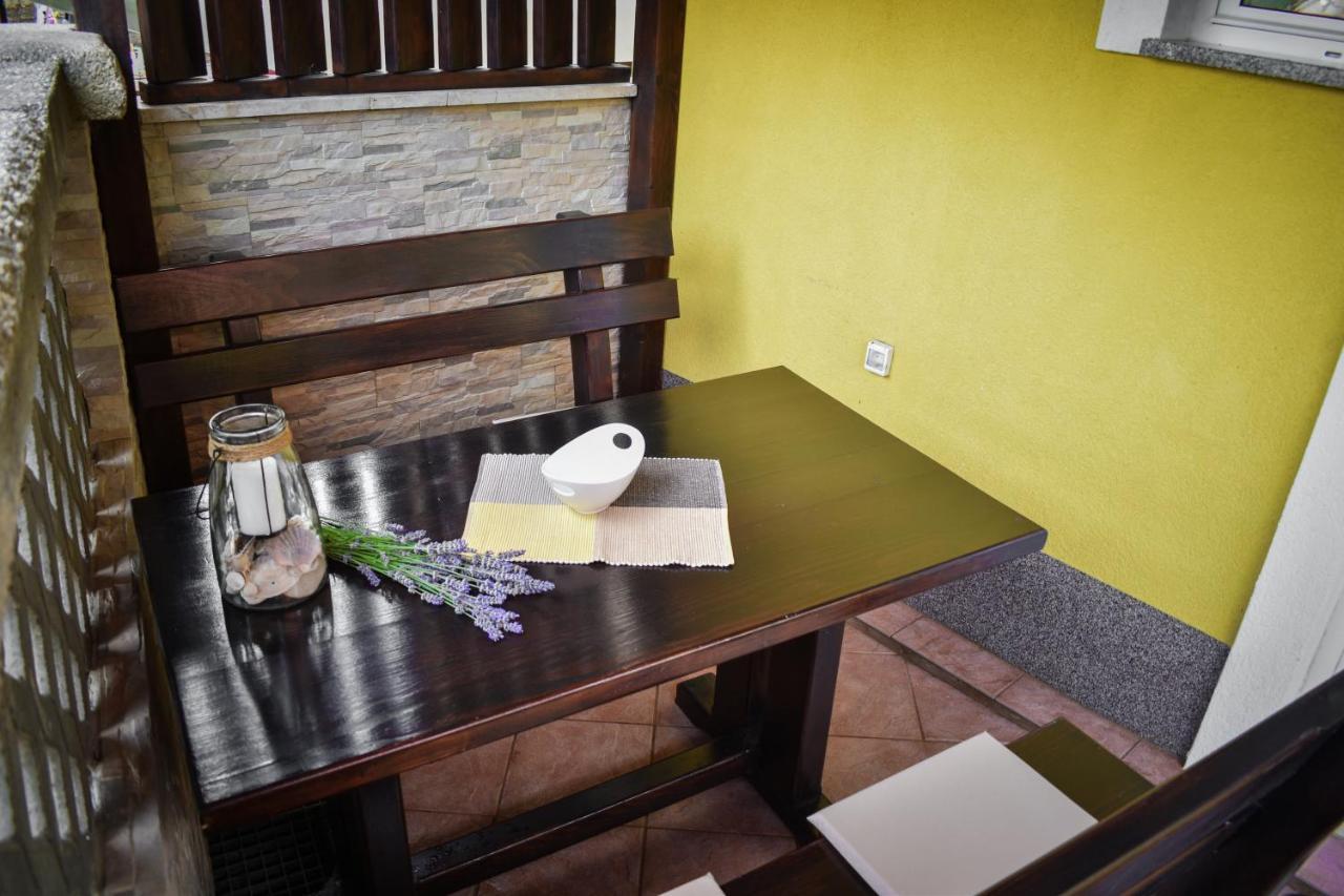 Apartmani Grguric Kornić المظهر الخارجي الصورة